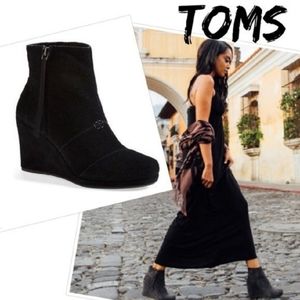 TOMS Suede Black Wedge Booties Size 8.5